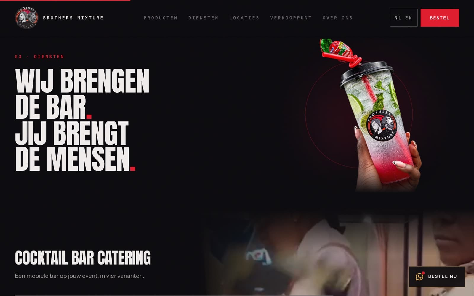 The services section on black: "Wij brengen de bar. Jij brengt de mensen." beside a cut-out cocktail cup